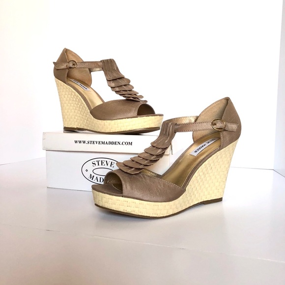 steve madden taupe wedges